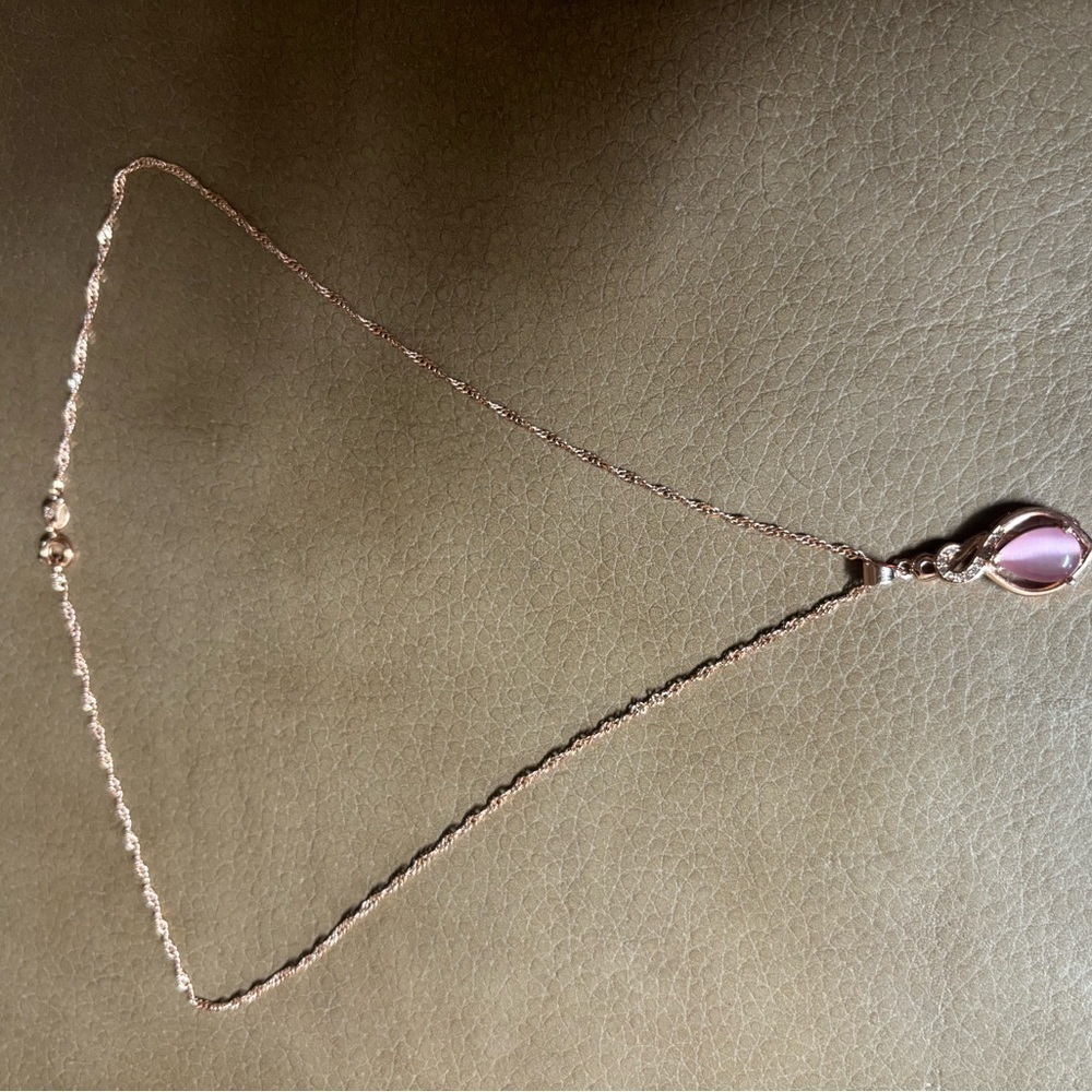 Elegant rose gold Pink Pendant Necklace - Picture 2 of 4